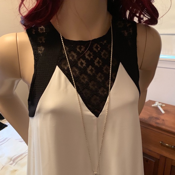 Alya white & black dress - Picture 5 of 11